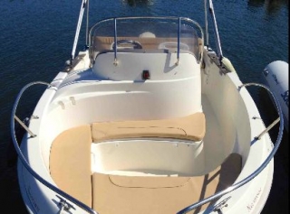  renta casco abierto en Córcega 